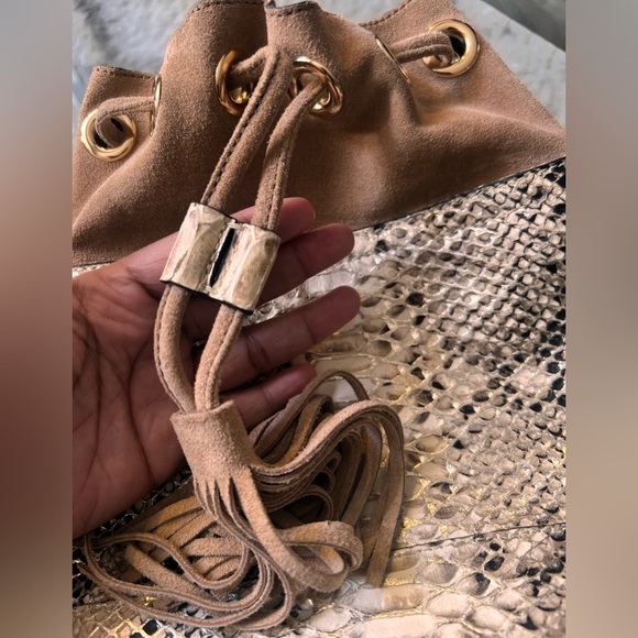 Banana Republic Goat Leather Bag - Picture 6 of 11